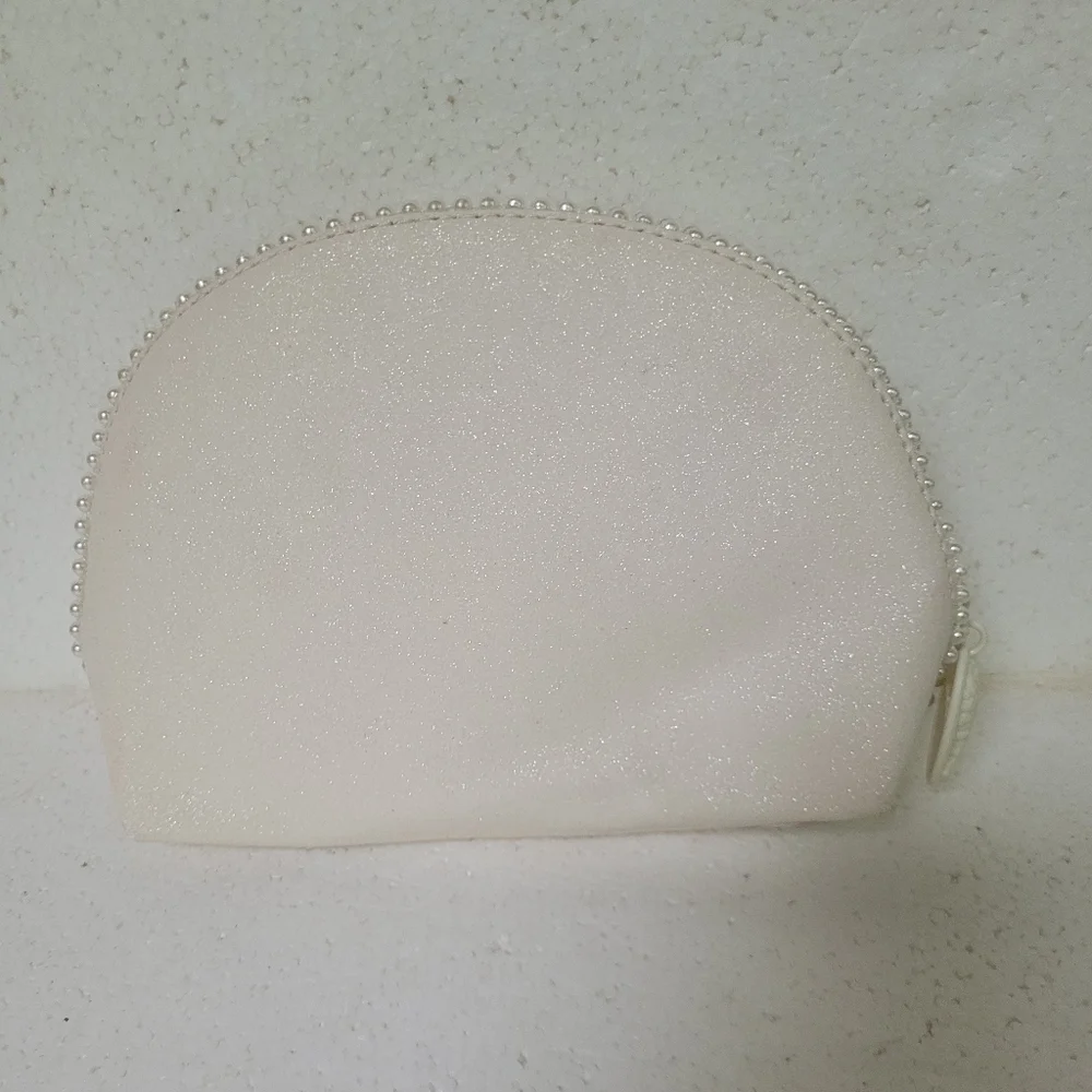 NWOT MAC Cosmetics Bag, zip closure, sparkly white, pearl trimmed, cameo zipper